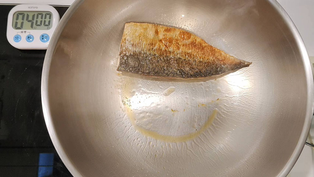 不鏽鋼鍋煎鯖魚