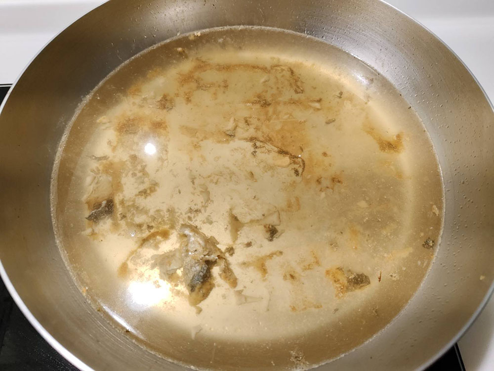 不鏽鋼鍋煮完先泡水之後再洗